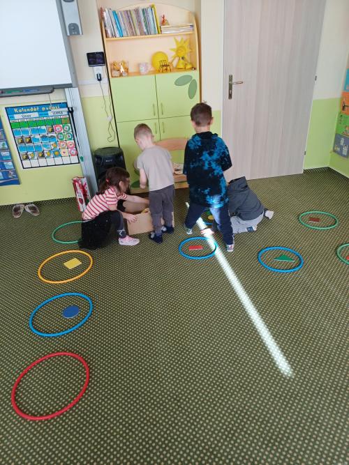 Projektový den k tématu ,,Kouzelný pohádkový kufřík"